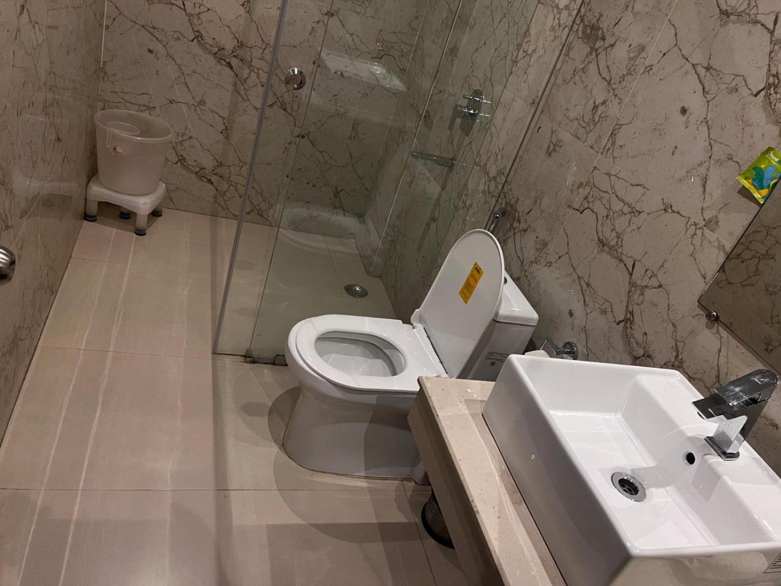 Tivoli Royal Palace Janauli Zewnętrze zdjęcie